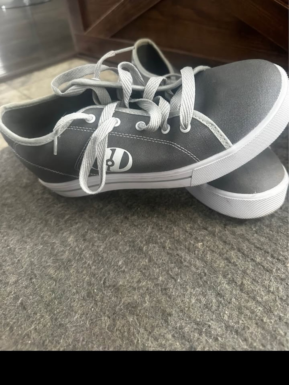 Womens Gray Heely Lace-Up Sneakers